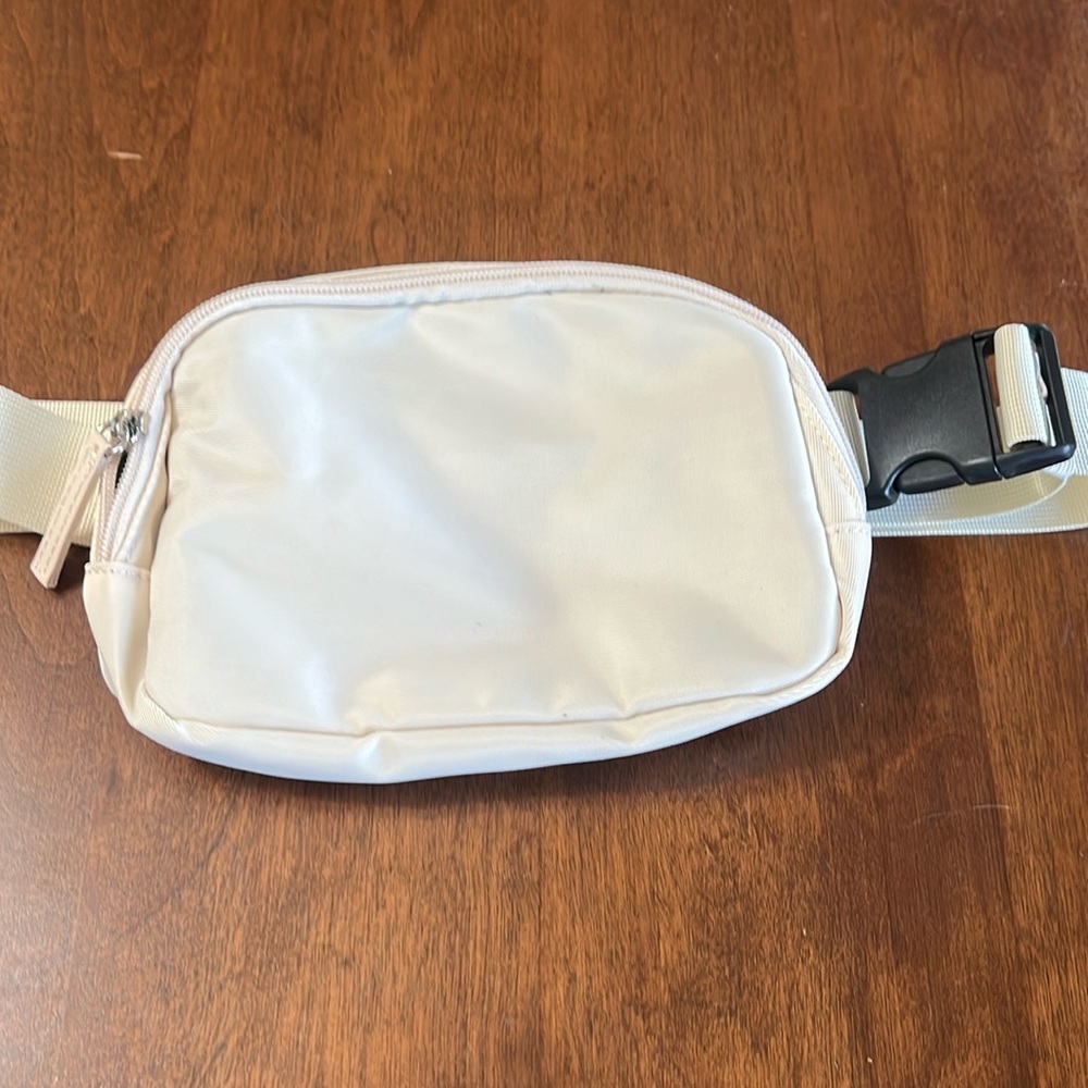 Fanny pack from my sisters tiktok shop PR haul